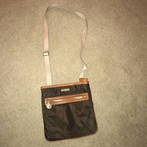 MICHAEL KORS cross body purse!